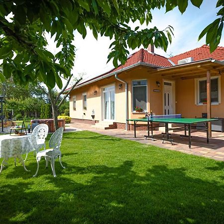 Willa Sunny Garden Pihenohaz Siófok Zewnętrze zdjęcie
