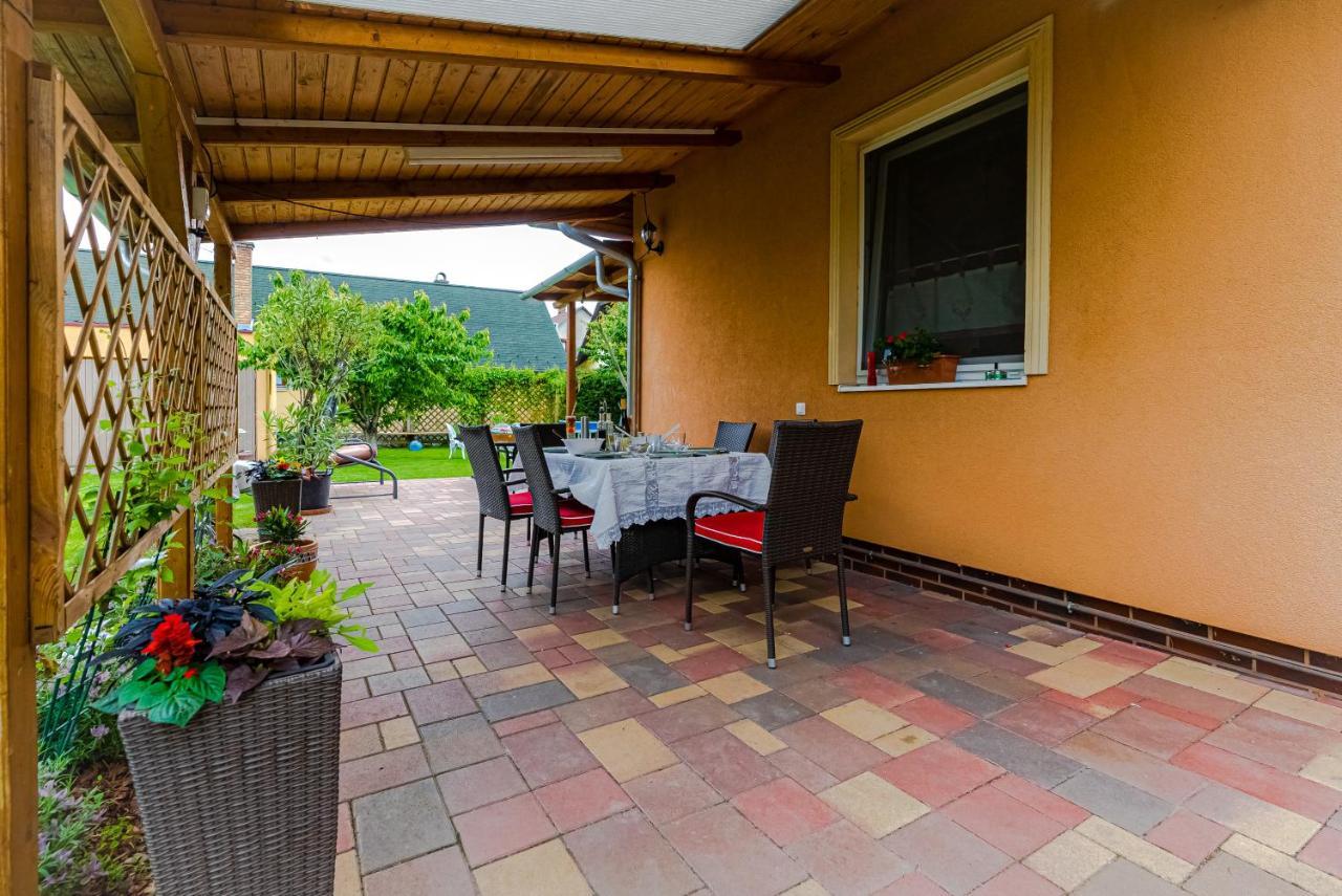 Willa Sunny Garden Pihenohaz Siófok Zewnętrze zdjęcie